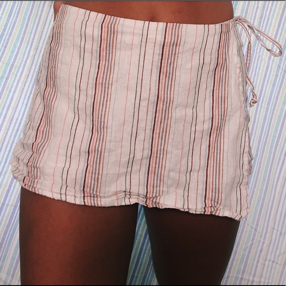 skirt/shorts - Picture 1 of 4